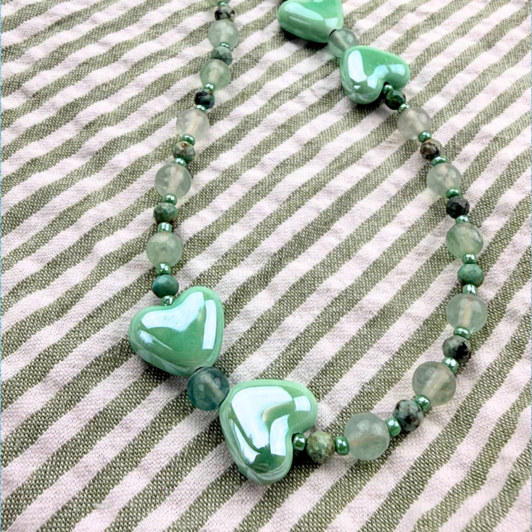 Brelok „Zielona Kokardka”.png