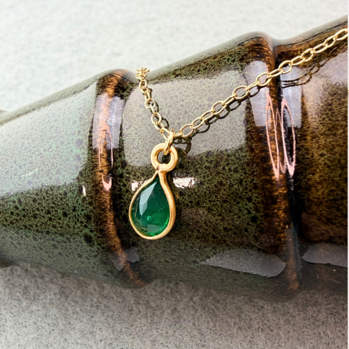 Naszyjnik pozłacany zielony onyks Srebro 925.png