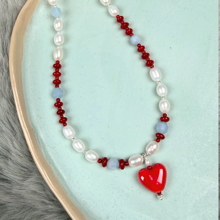 Naszyjnik z pereł, koralu i akwamarynu z ceramicznym sercem 925 srebro.png