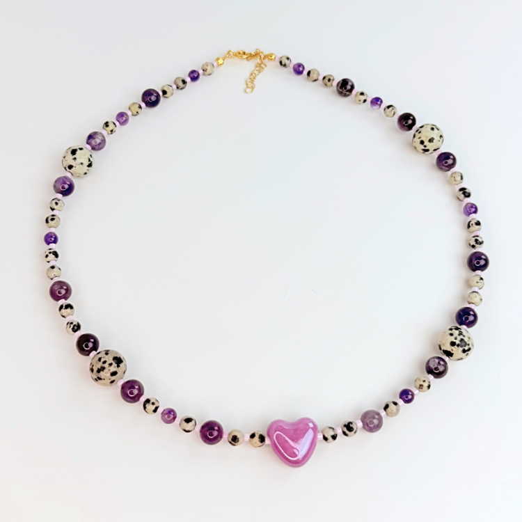 Naszyjnik z ametystem i jaspisem dalmatyńskim z ceramicznym serduszkiem srebro pozłacane 925.png