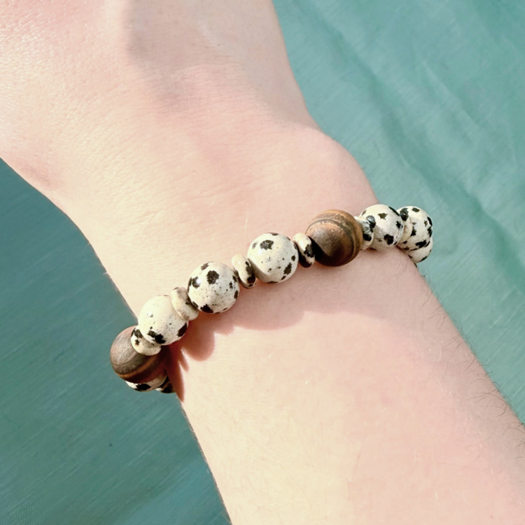 Elastyczna bransoletka jaspis dalmatyński z tygrysim okiem.png