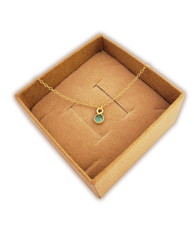 Elegancki Delikatny Naszyjnik Pozłacany z Kamieniem Amazonitu