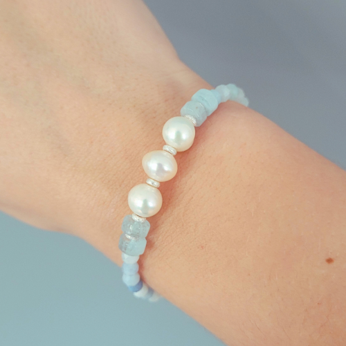 Morska Cisza - Bransoletka z akwamarynem i perłami.png