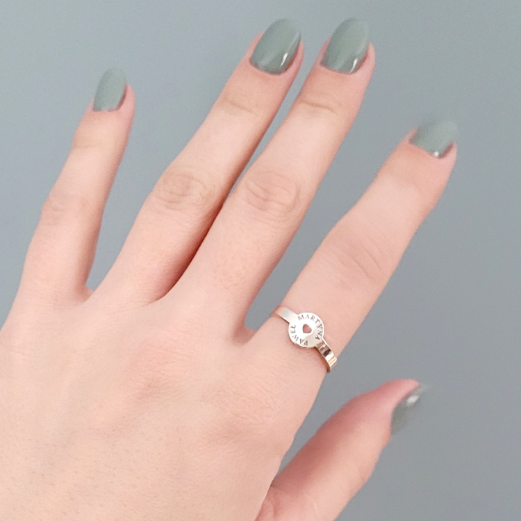 Pierścionek Love - Delikatny Wyraz Miłości i Uczucia 925.png