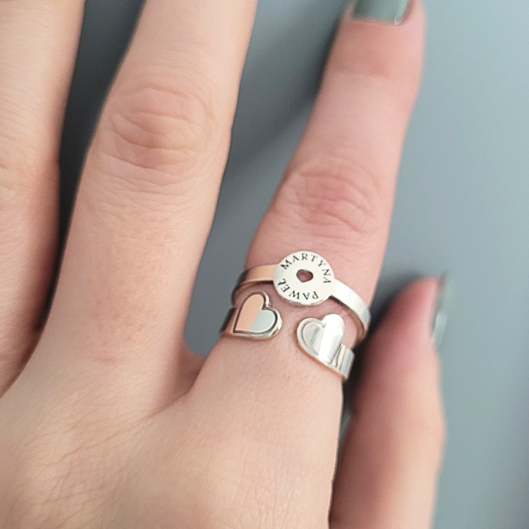 Pierścionek Serca - Wyjątkowy Symbol Miłości i Bliskości.png